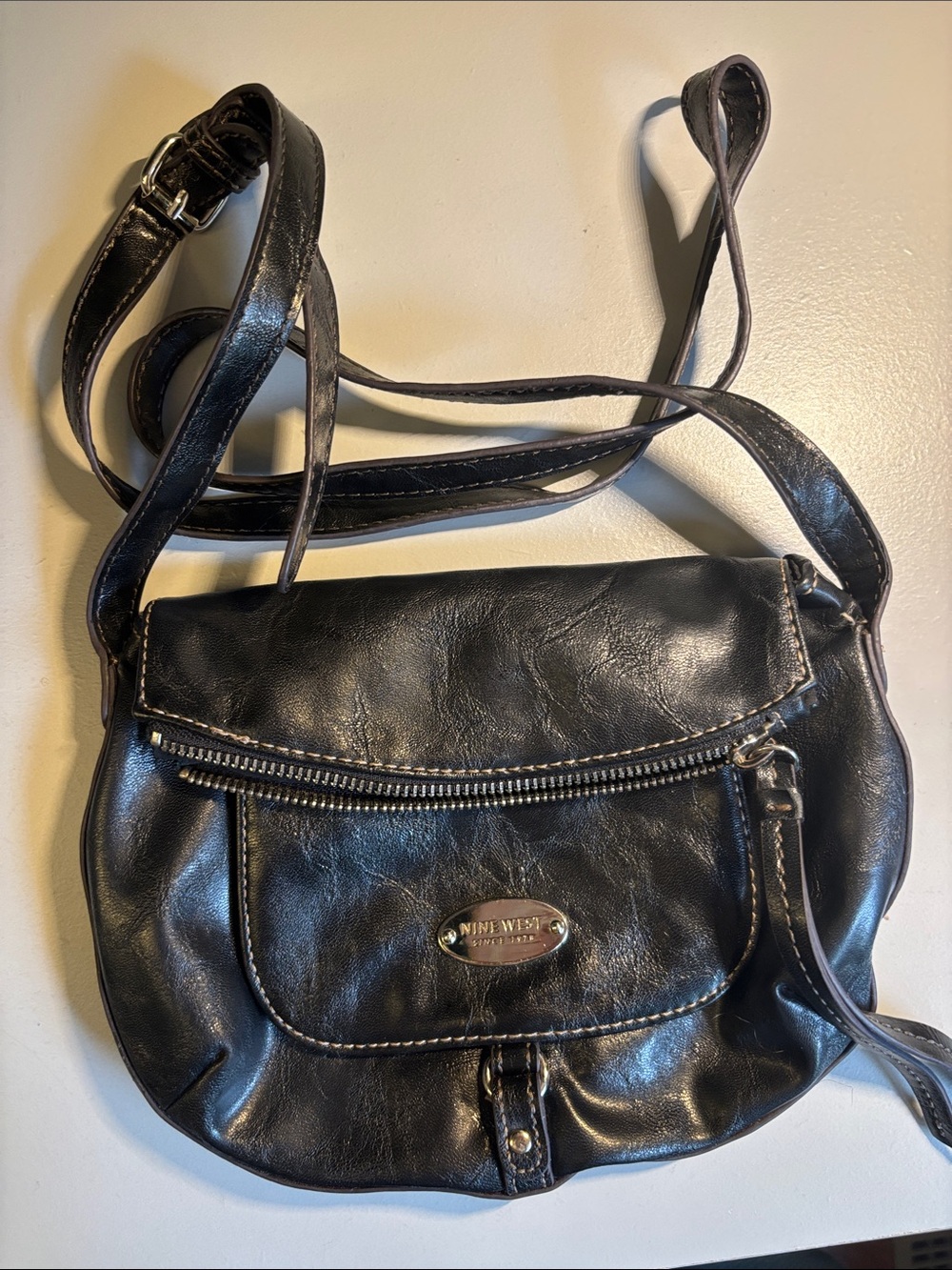 Vintage y2k Nine West Black Faux Leather Crossbody Bag